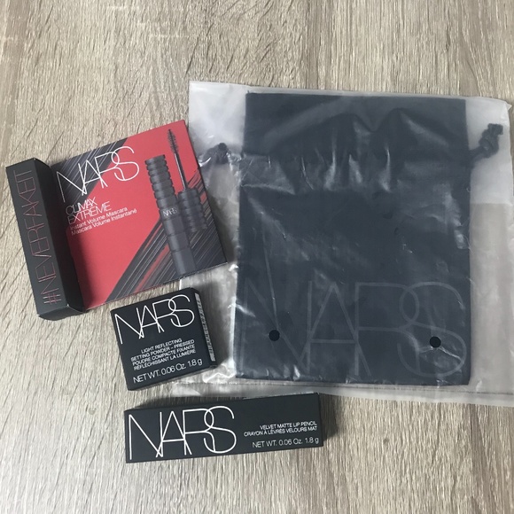 NARS Cosmetics Mini Size Set - Picture 1 of 4